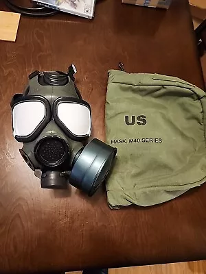 US Military M40 Gas Mask Size Small 40MM FILTER W. BAG LENS 20 DRINK TUBES • $190