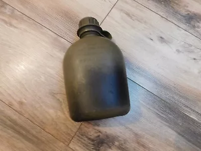 Us Military Vietnam Era 1 Quart Od Green Plastic Canteen   M.w. Inc Us 1970  • $19.65