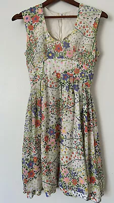 Vintage 70s Women’s Sleeveless  Floral Dress Size Small Short • $27