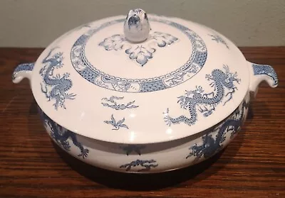 Blue And White Lidded Vegetable Tureen Chinese Chinese Dragon Motif 9  Diameter • £15.95