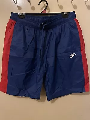 Men’s Nike Shorts • $10