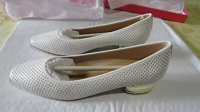 Vaneli Ardyce Shoes White Nappa 8.5 M • $49.99