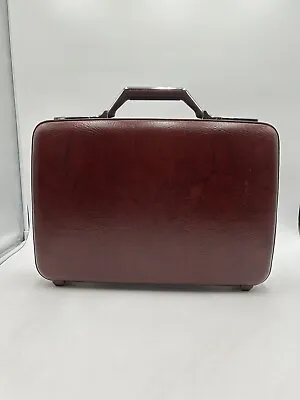 Vintage American Tourister Maroon Patent Leather Hard Shell Briefcase NO KEYS • $32.99