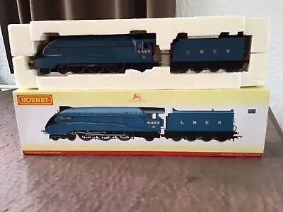 *hornby R2339 Lner 4-6-2 Class A4 “mallard” 4468 Steam Loco*not Perfect • £20