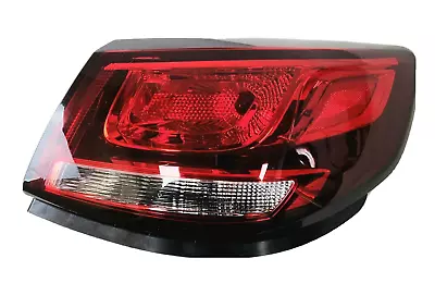 $214.50 • Buy Holden Commodore Vf Sedan Brake / Tail Light For Ssv Redline / Calais / Sv6 / Ss