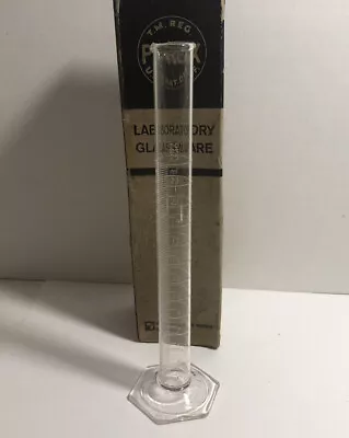 Pyrex Laboratory ￼3022 Lab Glassware • $17.50