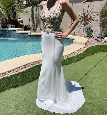 Faviana Glamour White Ivory Long Beaded Mermaid Dress Gown Train Size 0 EUC • $49.99
