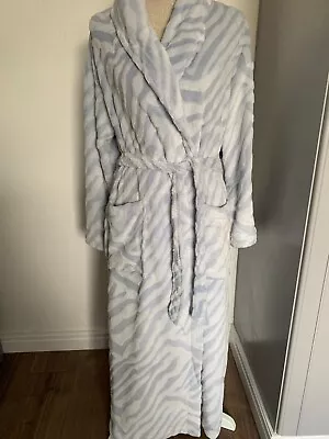 M&S Very Soft Blue Long Dressing Gown/Robe With Belt Size Medium UK 12-14 BNWT • £9.99