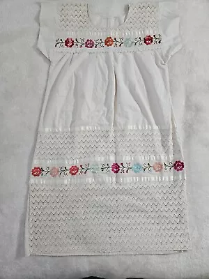 Vtg Traditional Mexican Handmade Embroidered Dress Floral Crochet Embroidered • $29.99