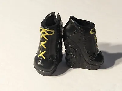 Monster High G2 Frankie Stein Doll Black Shoe Boots Yellow Laces 2016 How Do You • $8.99
