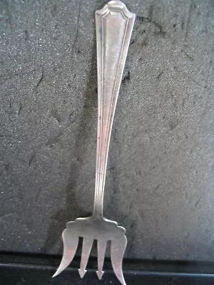 Manchester Sterling Mary Warren SARDINE FORK  5 1/2   No Mono • $28.50