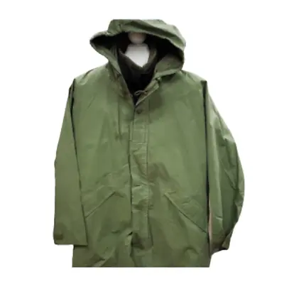 Canadian Armed Forces Rain Parka • $18.20