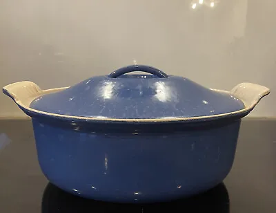 Le Creuset Oval Casserole Dish / Dutch Oven Cast Iron Blue 26cm • £50