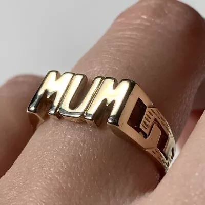 'MUM' Link Shoulder Detail Ring 9ct 9k Yellow Gold - Size N • £140