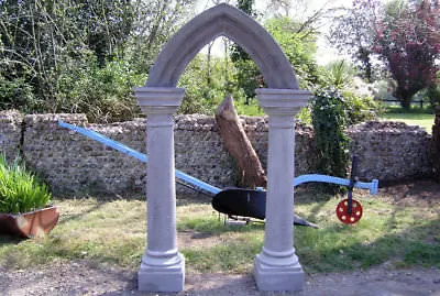 Large Ornamental Stone Gothic Arch Or Folly Garden Ornament • £440.57