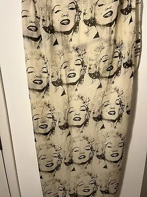 Marilyn Monroe Ivory & Black Scarf/shawl • £7.99