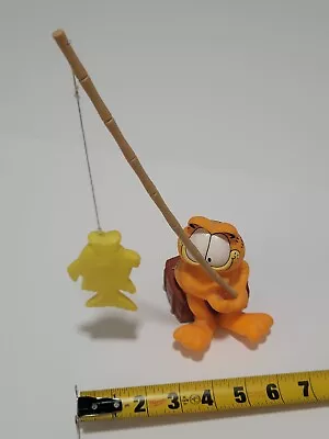 Vintage 1981 Garfield Plastic Fishing Reel String Fish Toy Figure Rare! • $99.95