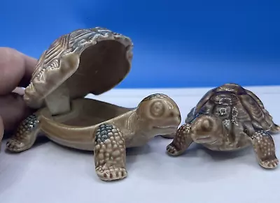 Tortoise Trinket Box With Baby Vintage Pair Of WADE Porcelain Ring Tray Lovely • £14.97