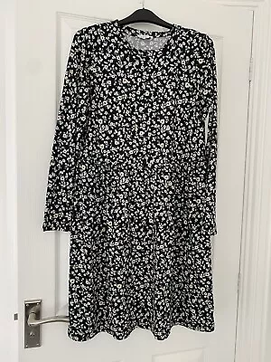 Papaya Matalan Black Floral Soft Touch Dress Size 12 • £4