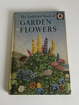 Vintage 1960s The Ladybird Book Of Garden Flowers • £6.99
