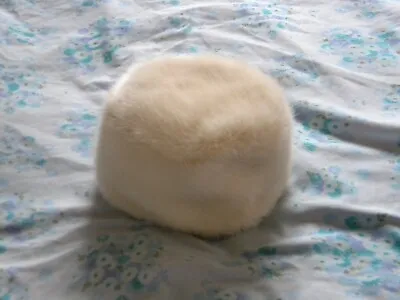 BNWOT Moore & Moore Ie Helen Moore Ivory Cream Cossack Hat Russian  Faux Fur S/M • £22