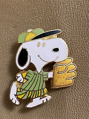 Vtg Peanuts Snoopy Brooch Baseball Player Outfielder Lapel Pin Dog Green Enamel • $9.95