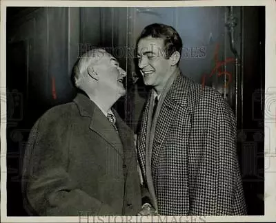 1947 Press Photo Mark Stevens Greeted By Joe Howard At Grand Central Station. • $19.99