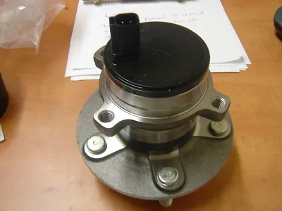 Volvo S40 C30 C70 V50 D3 D4 D5 T5 S40 2004 On Rear Wheel Bearing Hub With Dstc • $74.59