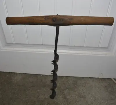 Primitive Vintage Or Antique T Handle Hand Drill Wood Auger Barn Beam 1 1/2  Bit • $20