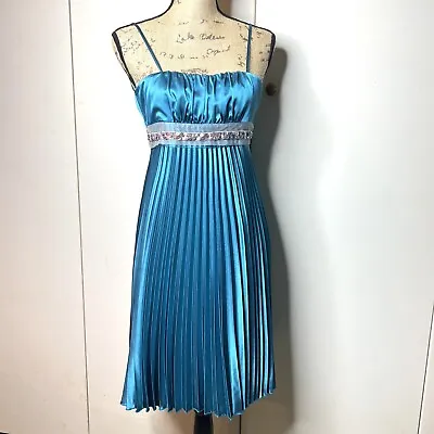 Review Metallic Green Pleated Cocktail Dress With Sequins Size 8 • $35