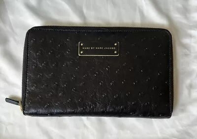 Marc By Marc Jacobs Large Textured Vegan Leather Wallet • $9.99