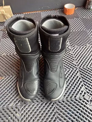 Dainase Axial D1 Air Boots • £100