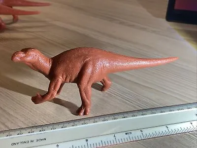 AE402 Invicta NHM Muttaburrasaurus Dinosaur 1989 Model Figure Toy - VGC UK Made • £14.99