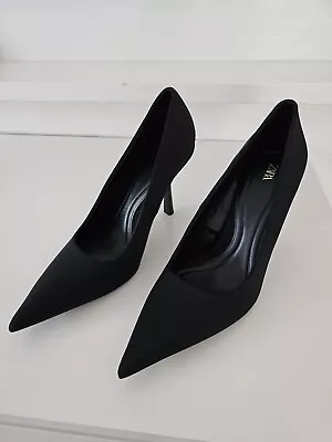 $39.99 • Buy ZARA WOMAN Size 40 / US 9 Slip On Stiletto | Black Fabric