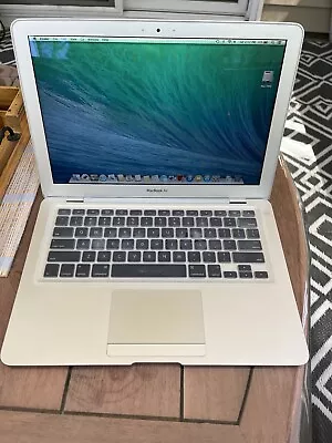 Apple MacBook Air 13  A1304 2009 2.13GHz C2D/ 2GB / 128GB SSD W/ Working Battery • $199