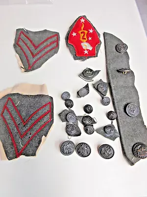 Vtg WW2 USMC 2nd Marine Division Patch & Buttons W/ Uniform Remnants • $30