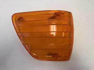 Right Side Indicator Lens Fits Mercedes W107 280SL 380SL 500SL 0008200166 • $151.67