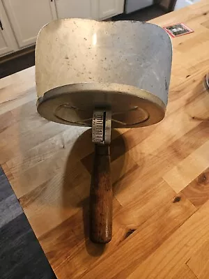 Vintage Metal & Wood Feed/Seed Scoop Dollydale 5 Lb Scale Scoop Industrial... • $55