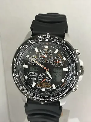 Citizen Men’s Eco-Drive Skyhawk A-T S.Steel Pilot Rubber Strap Watch JY0020-64E • £269.99