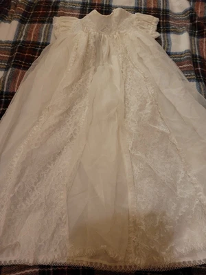 £8 • Buy Unbranded Christening Gown Approximately Months