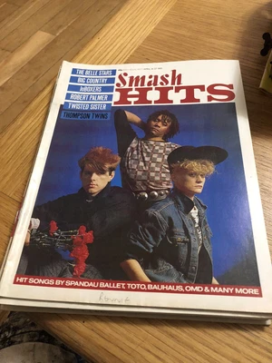 £5 • Buy SMASH HITS MAGAZINE : Thompson Twins - Robert Palmer-Big Country :14-27 Apr 1983