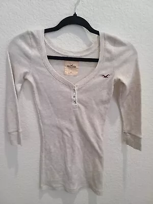 Women's Hollister Henley TOP.  Size XS .Tan Color. More Like Oatmeal Color. • $12