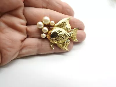 Pretty White Faux Pearl Bubbles Gold Tone Textured Metal Fish Brooch Vintage • $11.02