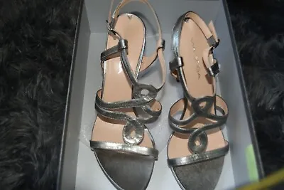 Via Spiga Honour 2 Granitkid Silver Pewter Strappy Heels Sz 8M  • $40