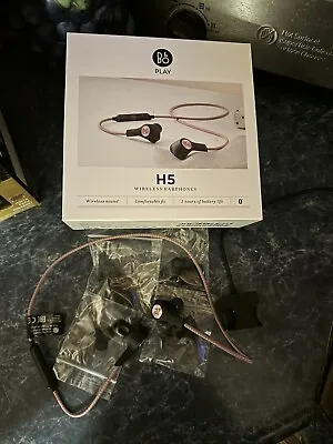 Bang & Olufsen - B&O Play Beoplay H5 Headphones Bluetooth Pink • $80