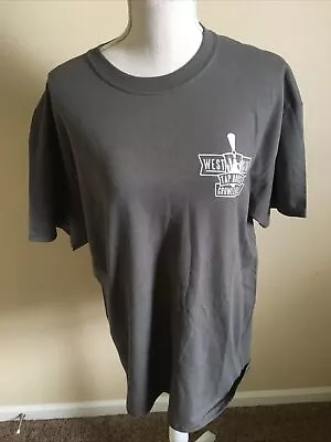 Gildan Mens T~Shirt Size Large West Side Tap House “ I’d Tap That” • $16.49