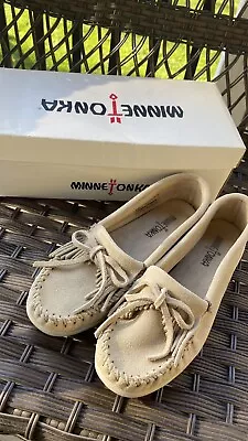 Minnetonka Moccasins Newport Mic Stone Size 8M With Box • $25