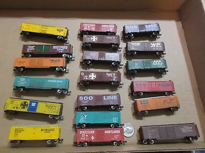 Atlas N Scale Lot Of 19 Box Cars • $30