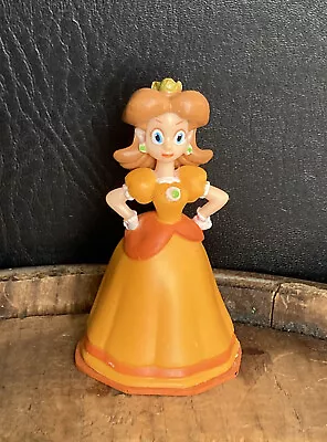 PRINCESS DAISY 2007 Nintendo PVC Toy Figure Cake Topper Super Mario Luigi Peach! • $4.99