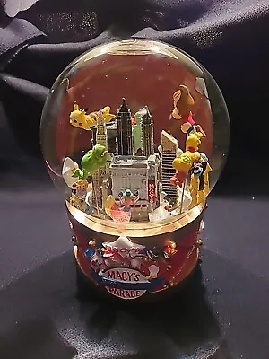 Macy’s Thanksgiving Day Parade Musical Waterglobe Snowglobe 2002 Kermit Pikachu • $39.99